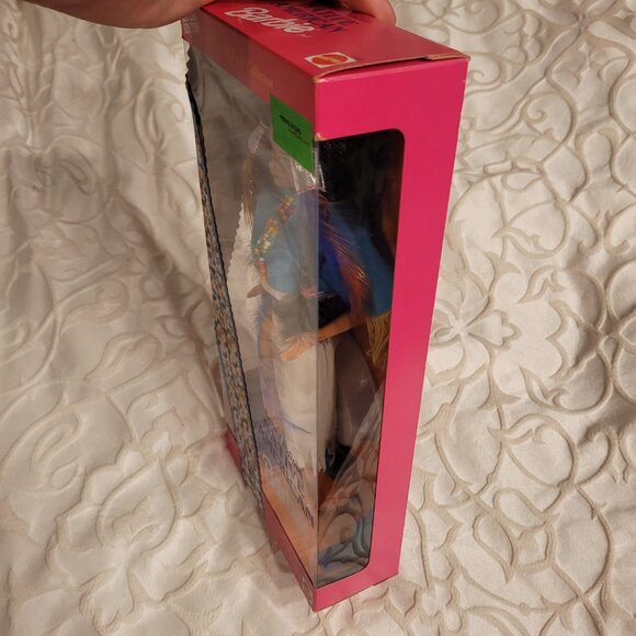 Native American 2nd in Series Dolls of the World Barbie - Picture 6 of 17